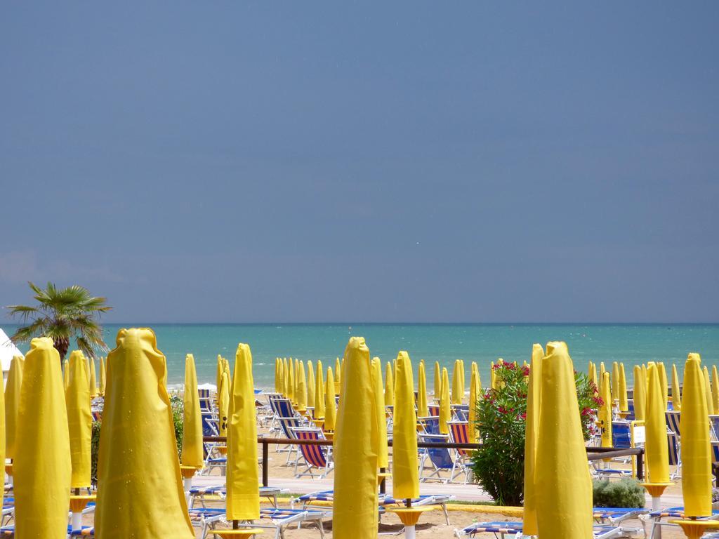 Mon Repos Hotell Lido di Jesolo Exteriör bild